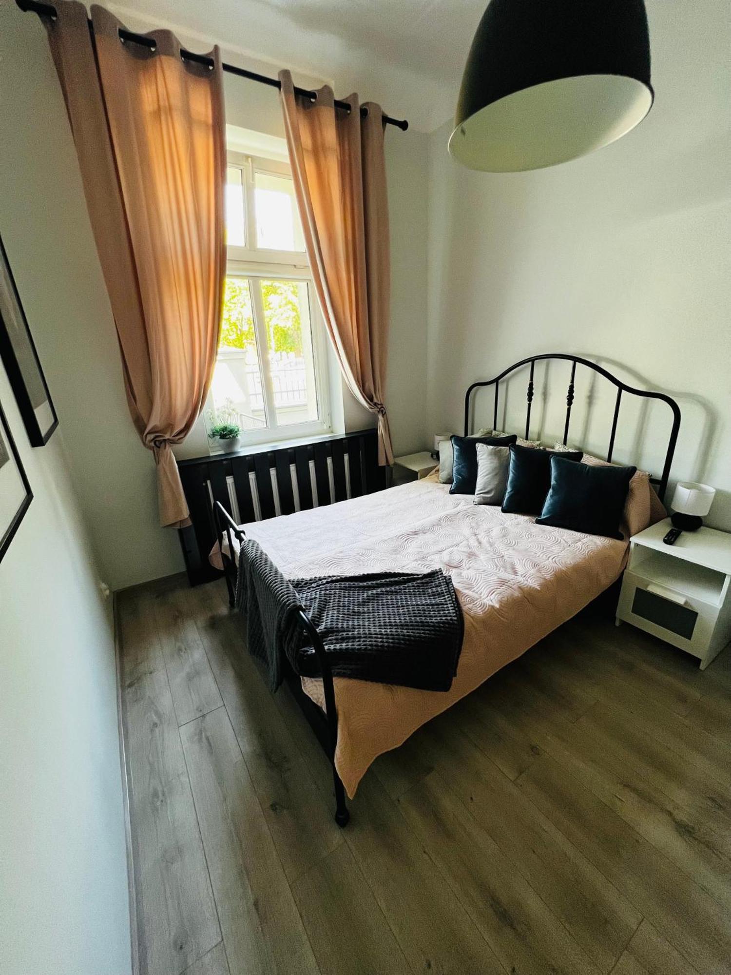 Plac Swietej Katarzyny 13 Apartment ทอรูน ภายนอก รูปภาพ